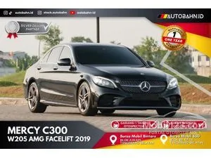 2019 Mercedes-Benz C300 2.0 AMG Line Sedan