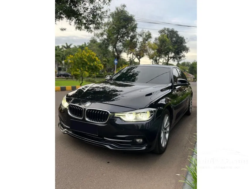 Jual Mobil BMW 320i 2016 Sport 2.0 di DKI Jakarta Automatic Sedan Hitam Rp 325.000.000