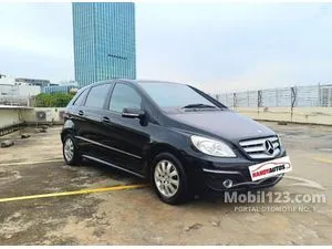 2011 Mercedes-Benz B180 1.7 Hatchback