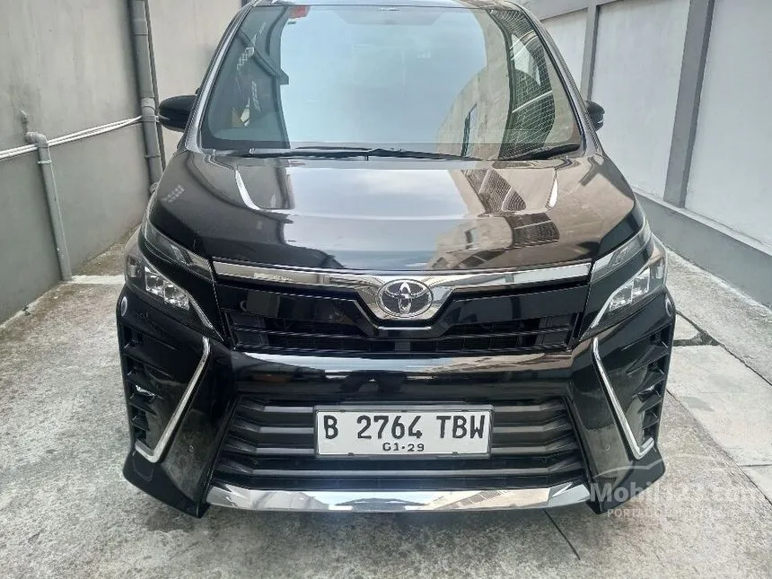 Jual Mobil Toyota Voxy 2017 2.0 di Banten Automatic Wagon Hitam Rp 325.000.000