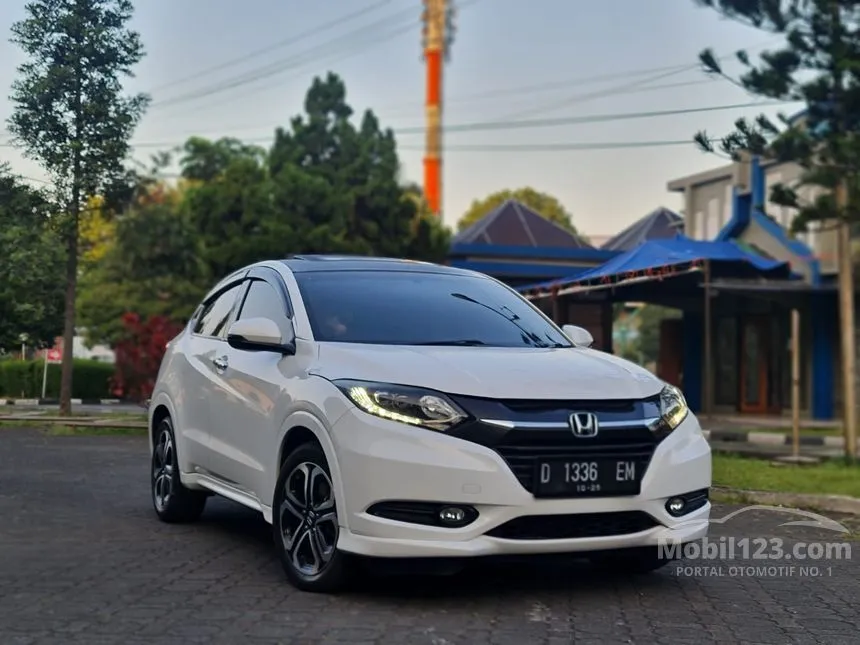 Jual Mobil Honda HR