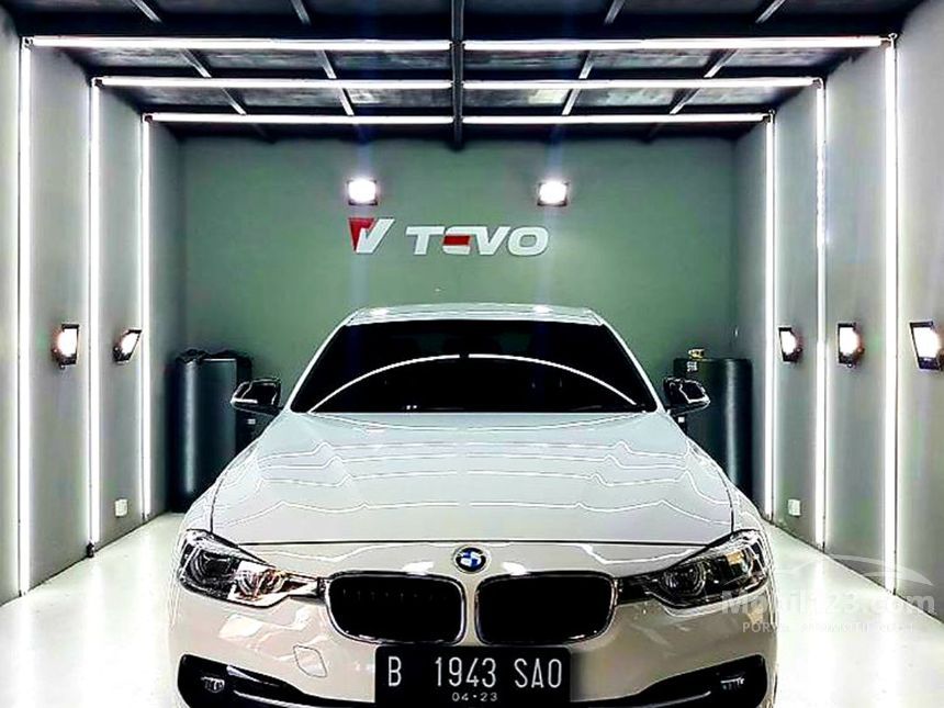  Jual  Mobil  BMW 320i 2021 M Sport 2 0 di Bali  Automatic 