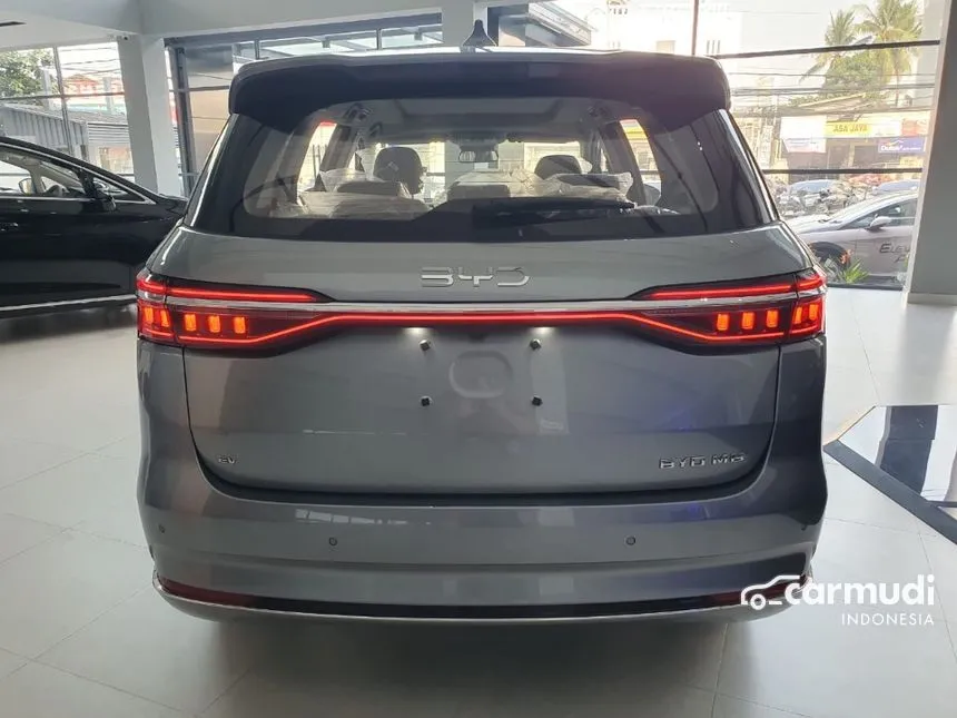 2025 BYD M6 Superior 7-seaters MPV