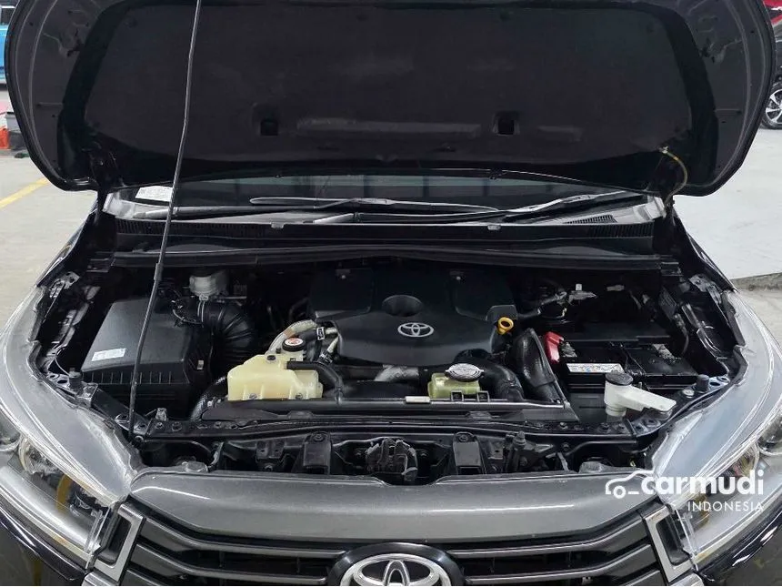 2022 Toyota Kijang Innova V MPV