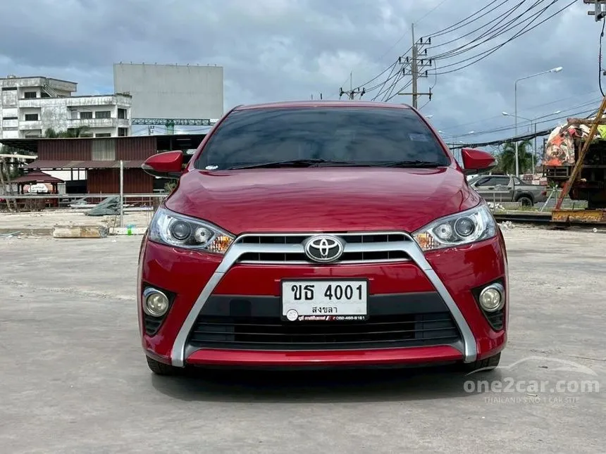 2015 Toyota YARIS G Hatchback
