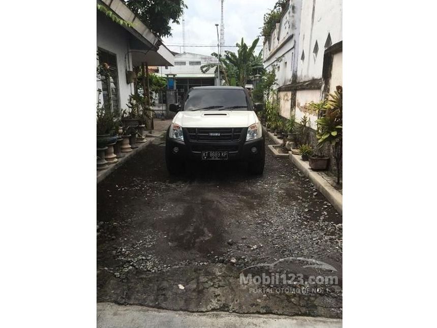 Jual Mobil  Isuzu D Max Rodeo 2011 3 0 di Jawa Timur Manual 