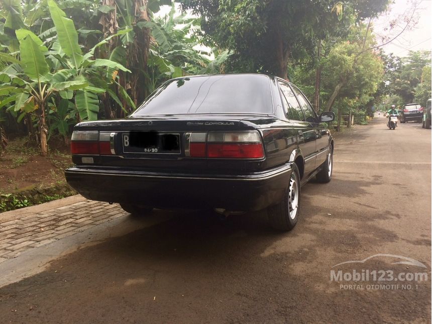1990 Toyota Corolla Sedan