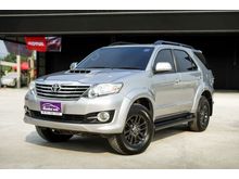 2015 Toyota Fortuner 3.0 (ปี 12-15) V SUV