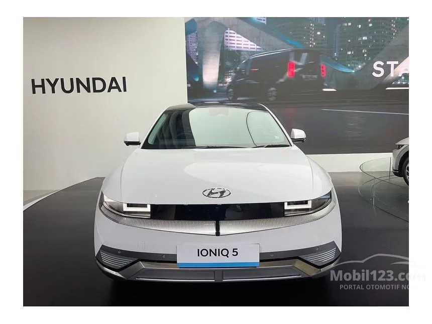 Jual Mobil Hyundai IONIQ 5 2024 Long Range Signature di DKI Jakarta Automatic Wagon Putih Rp 659.000.000