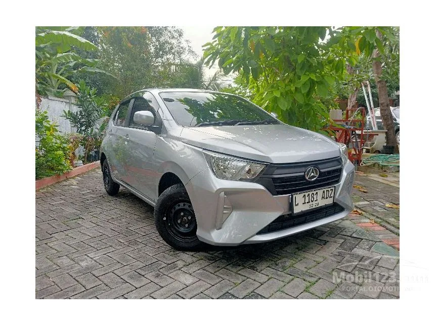 Jual Mobil Daihatsu Ayla 2023 M 1.0 di Jawa Timur Manual Hatchback Silver Rp 118.000.000