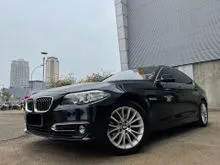 2015 BMW 528i 2.0 Luxury Sedan Modern Line TOTAL DP 120JT Black On Beige Km 55Rb Low Service Record DIJAMIN Bebas Tabrak & Banjir TOTAL DP RINGAN