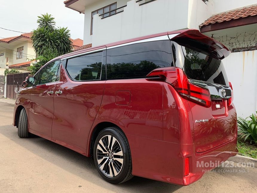 Toyota Alphard 2019: Kemewahan dan Kenyamanan yang Terus Eksis