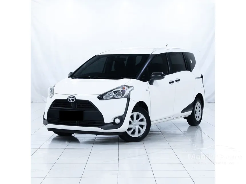 Jual Mobil Toyota Sienta 2018 E 1.5 di Kalimantan Barat Automatic MPV Putih Rp 189.000.000