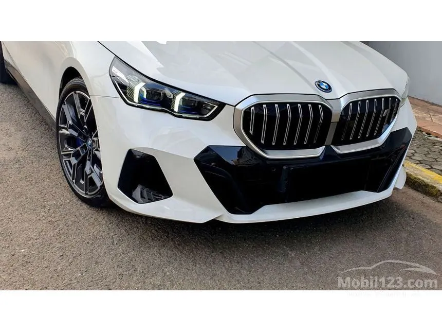 2024 BMW i5 eDrive40 M Sport Sedan