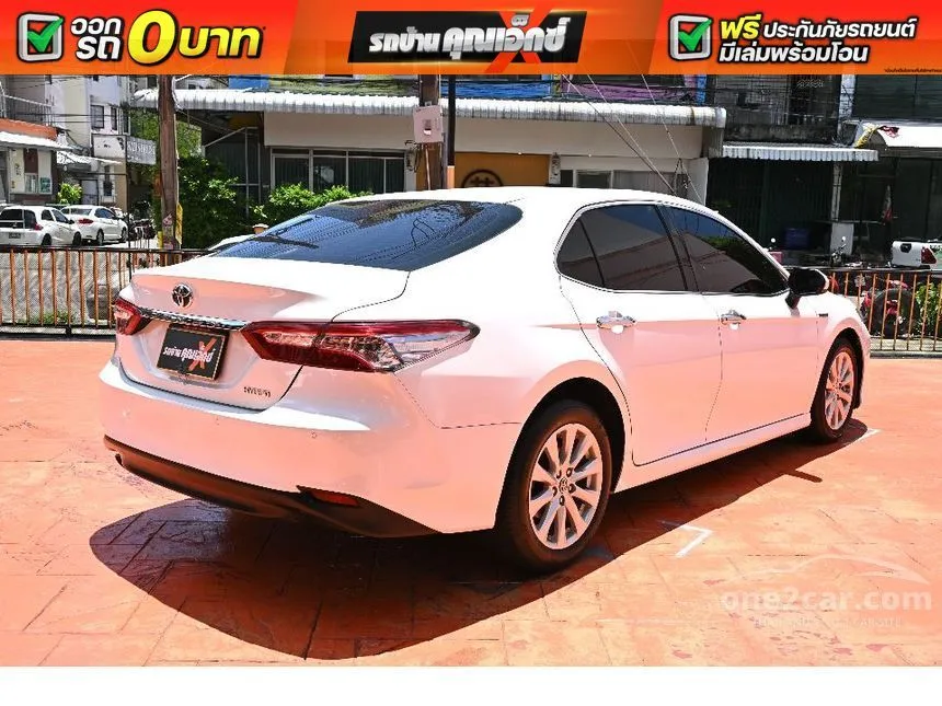 2019 Toyota CAMRY Hybrid Sedan