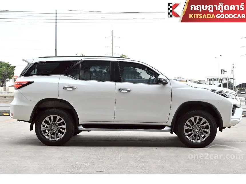 2022 Toyota FORTUNER V SUV