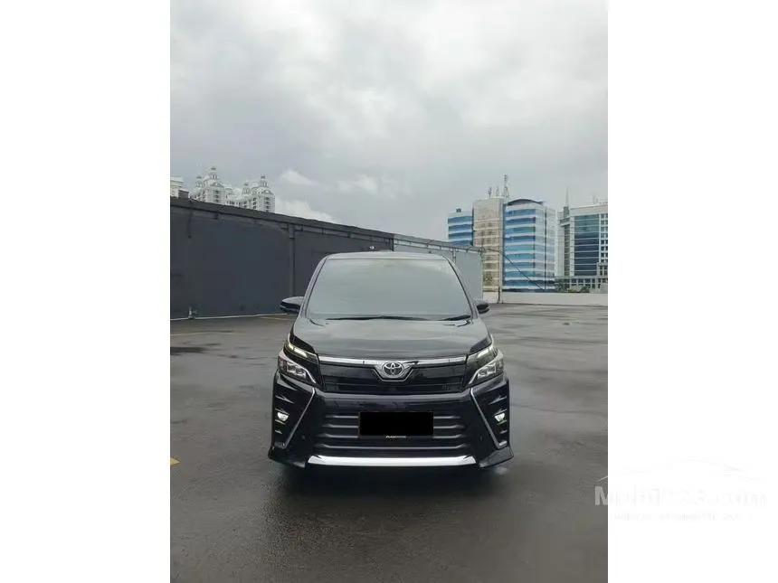 2017 Toyota Voxy MPV