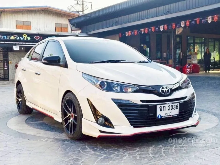 2020 Toyota Yaris Ativ Mid Sedan