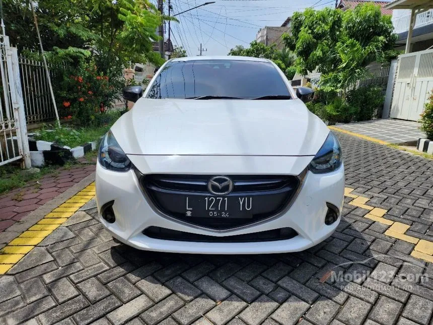 Jual Mobil Mazda 2 2017 GT 1.5 di Jawa Timur Automatic Hatchback Putih Rp 189.000.000