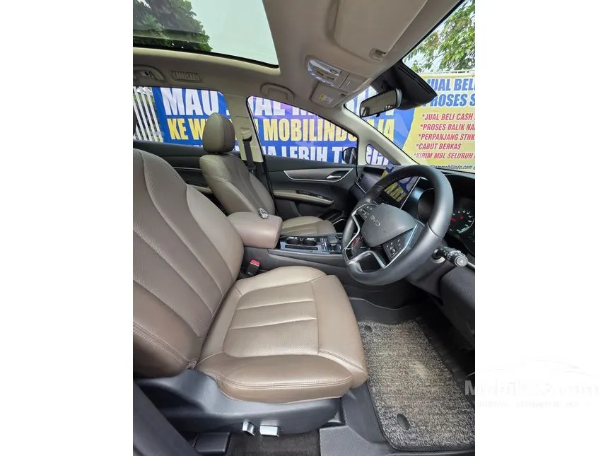 2025 BYD M6 Superior Captain 6 Seater MPV