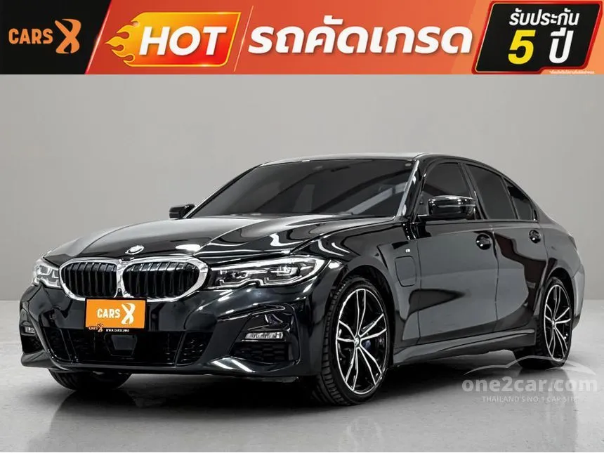 2021 BMW 330e M Sport Sedan