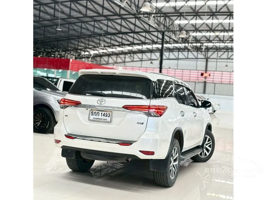 2015 Toyota FORTUNER V SUV