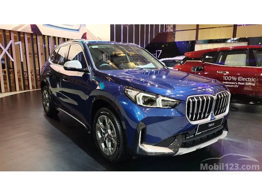 Jual Mobil BMW X1 2024 sDrive18i xLine 1.5 di DKI Jakarta Automatic SUV Biru Rp 985.000.000