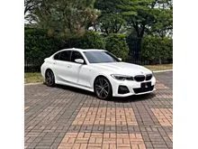 2021 BMW 330i 2.0 M Sport Sedan SANGAT TERAWAT LOW ODO BERGARANSI 320i 2022 2020 Pemegang mobil langsung