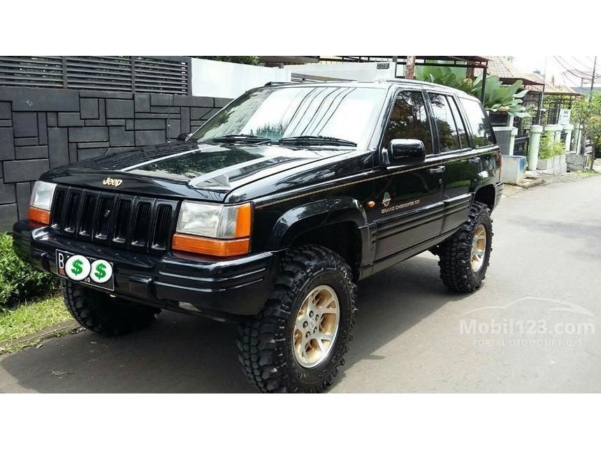 Jual Mobil  Jeep  Grand Cherokee  2001 Limited 4 7 di DKI 