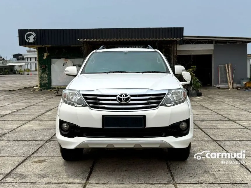2013 Toyota Fortuner G LUX TRD 4X2 SUV