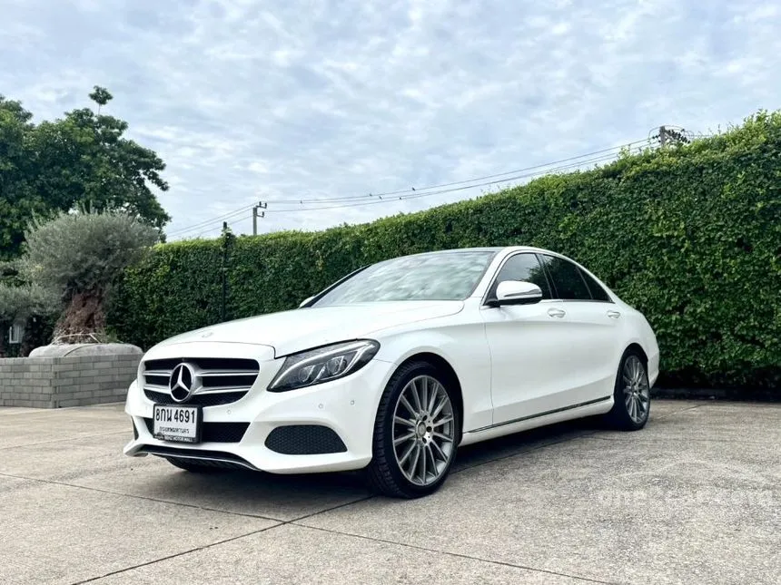 2017 Mercedes-Benz C350 e AMG Dynamic Sedan