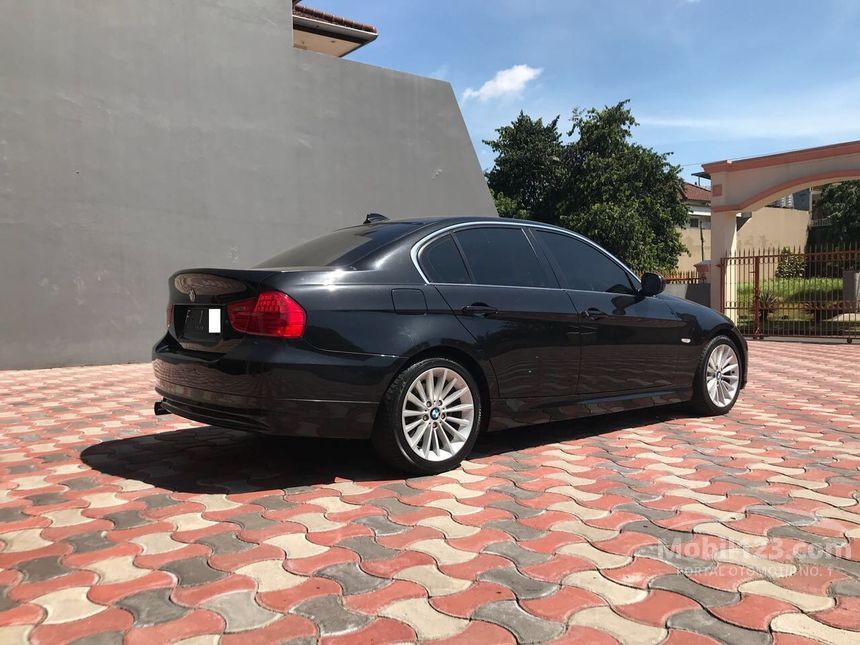 2011 BMW 320i Sedan