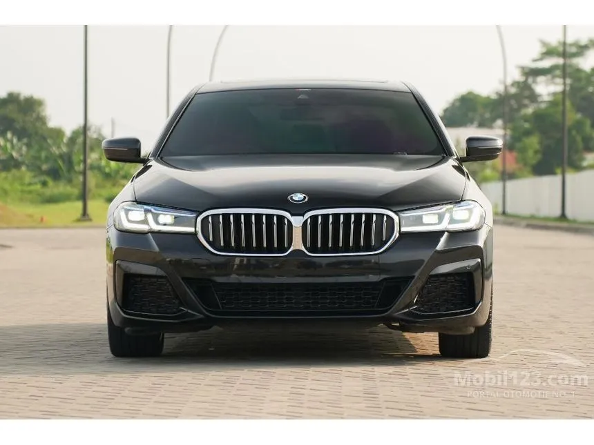 2022 BMW 520i M Sport Sedan