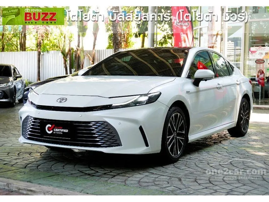 2025 Toyota CAMRY HEV Premium Luxury Sedan