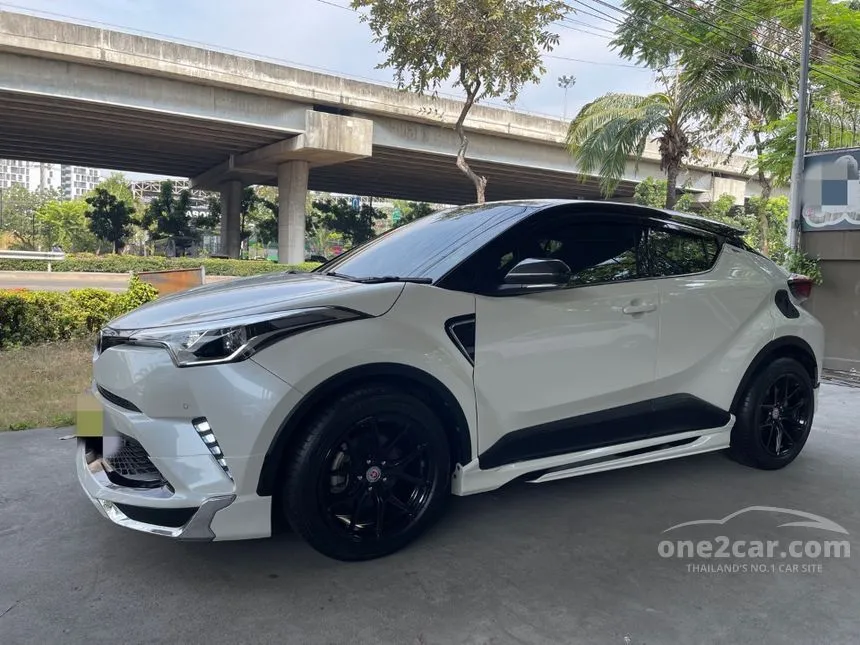 2018 Toyota C-HR Mid SUV