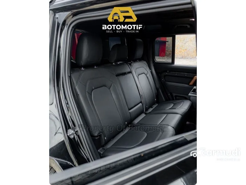 2022 Land Rover Defender 110 P300 SE SUV