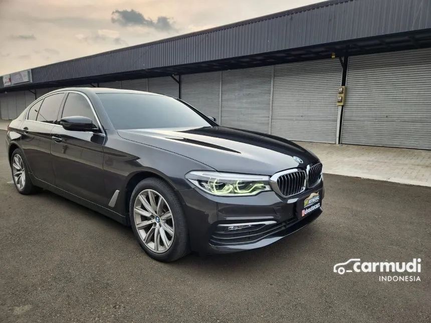 Jual Mobil BMW 520i 2020 2.0 di DKI Jakarta Automatic Sedan Abu