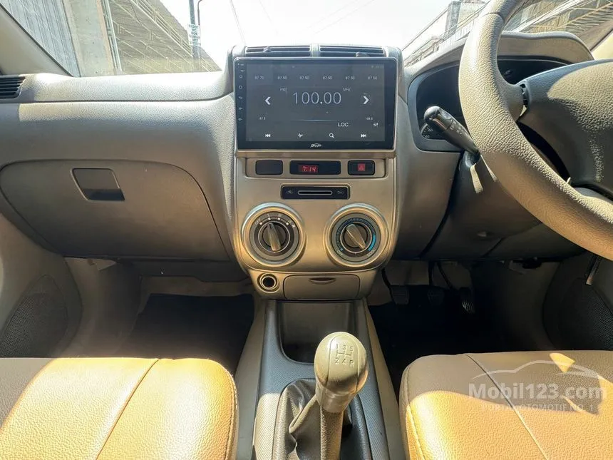 2011 Daihatsu Xenia X MPV