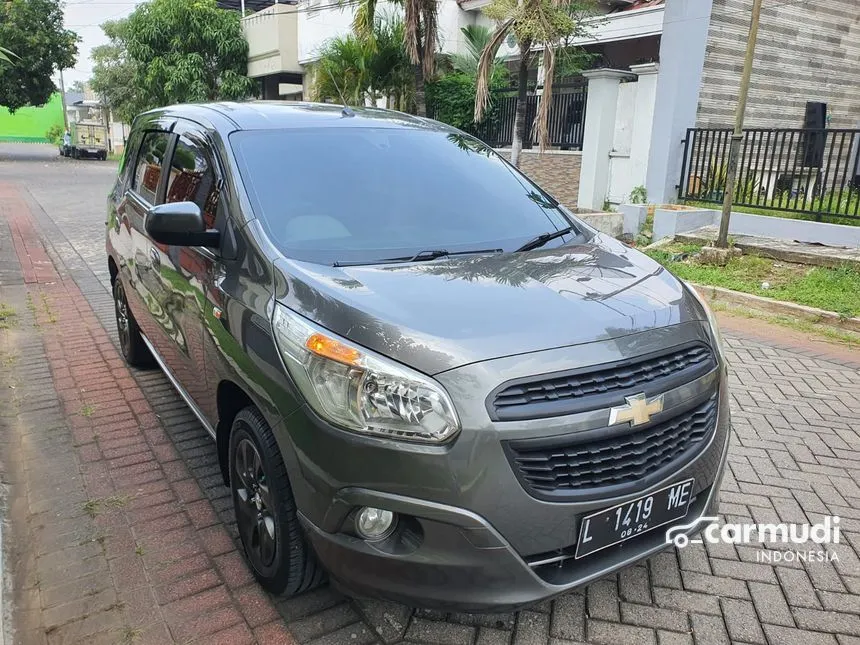 Jual Mobil Chevrolet Spin 2014 LT 1.2 di Jawa Timur Manual SUV Abu