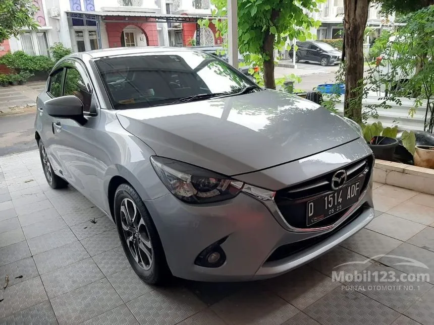 Jual Mobil Mazda 2 2014 GT 1.5 di Jawa Barat Automatic Hatchback Abu