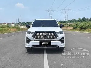 2023 Toyota Kijang Innova Zenix 2.0 Q HV TSS ( Premium Color) MPV