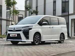 2020 Toyota Voxy 2.0 MPV