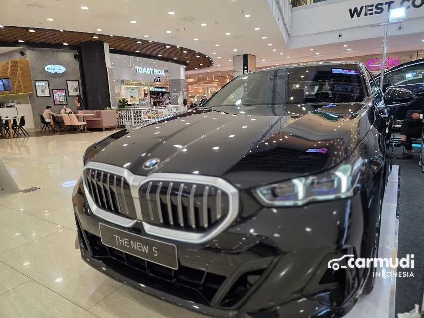 2025 BMW 520i M Sport Sedan