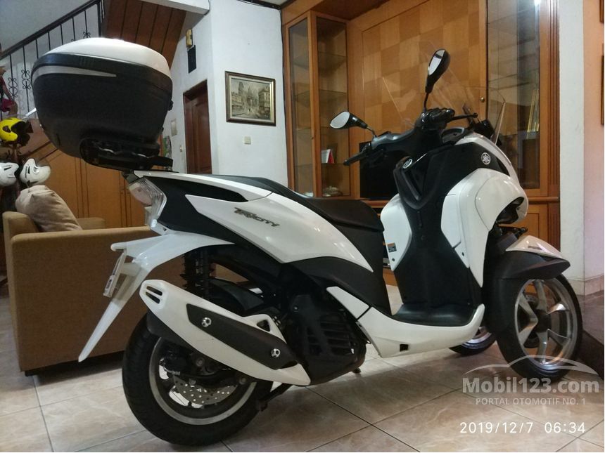 Jual Motor Yamaha TRICITY 2017 0.2 di DKI Jakarta Automatic Others