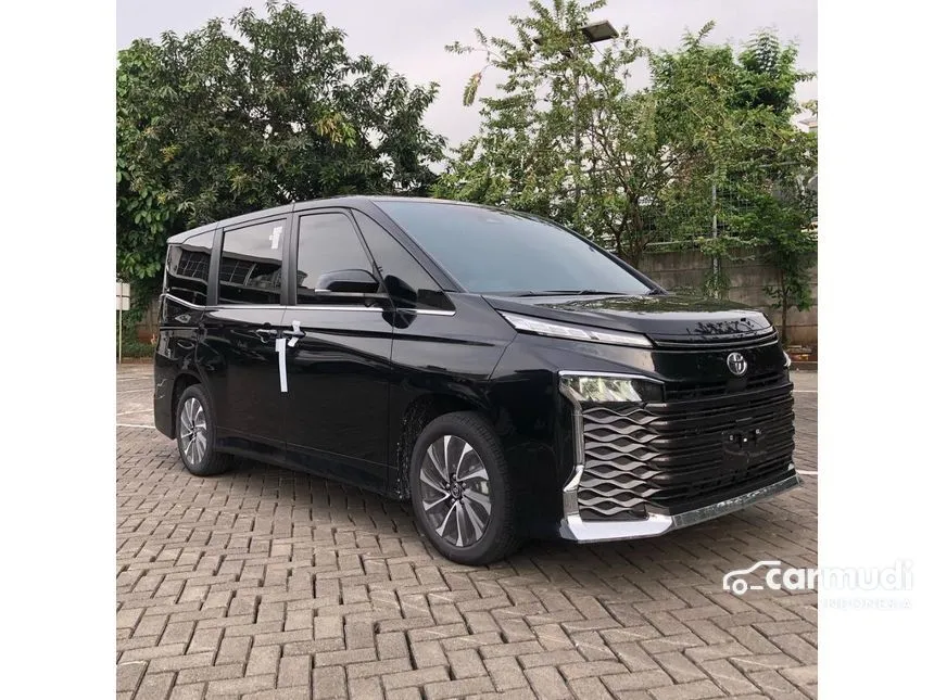 Jual Mobil Toyota Voxy 2025 (Premium Color) 2.0 di Banten Automatic MPV Hitam Rp 590.000.000