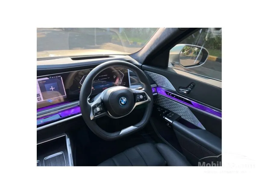 2023 BMW i7 xDrive60 Gran Lusso Sedan