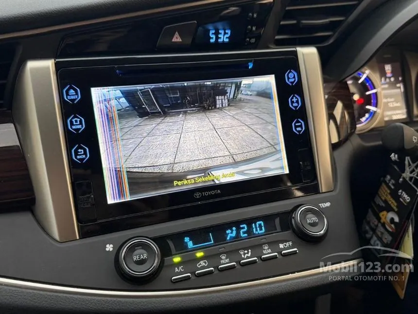 2017 Toyota Kijang Innova V MPV