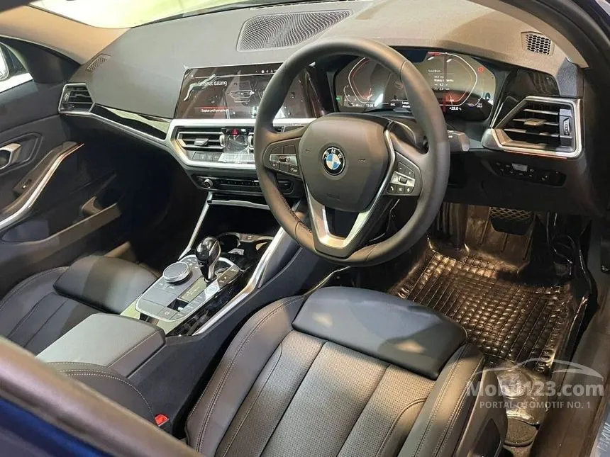 2021 BMW 320i Dynamic Sedan
