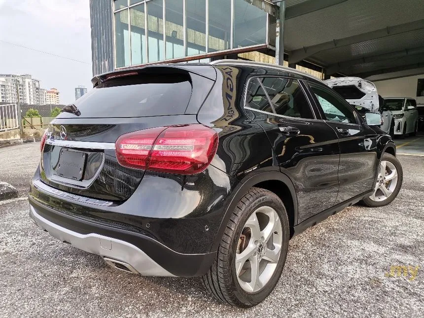 2017 Mercedes-Benz GLA180 SUV