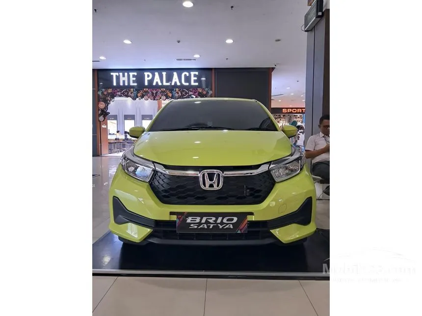 Jual Mobil Honda Brio 2024 Satya E 1.2 di Jawa Timur Automatic Hatchback Hijau Rp 188.200.000